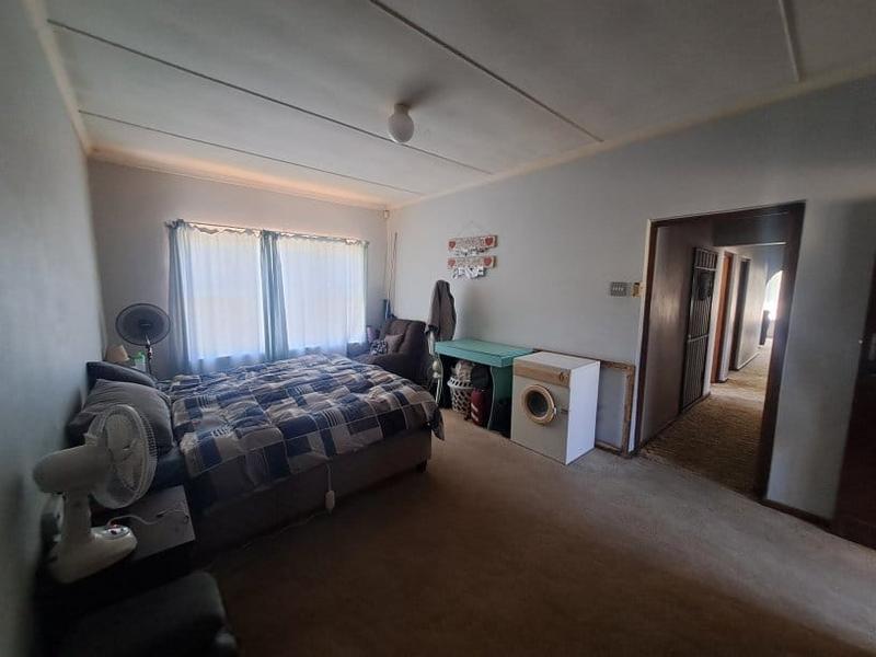 3 Bedroom Property for Sale in Sandbaai Western Cape